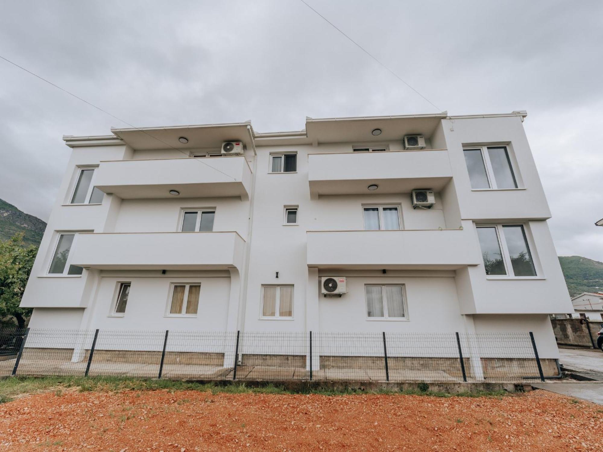 Apartments Milivojevic Bar Ngoại thất bức ảnh