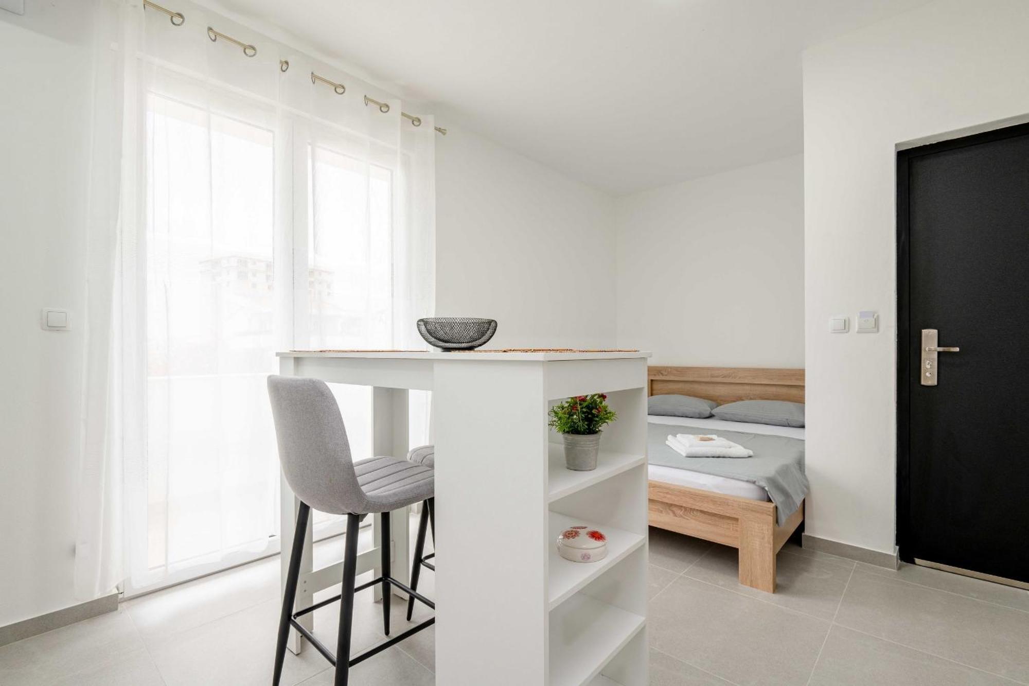 Apartments Milivojevic Bar Ngoại thất bức ảnh
