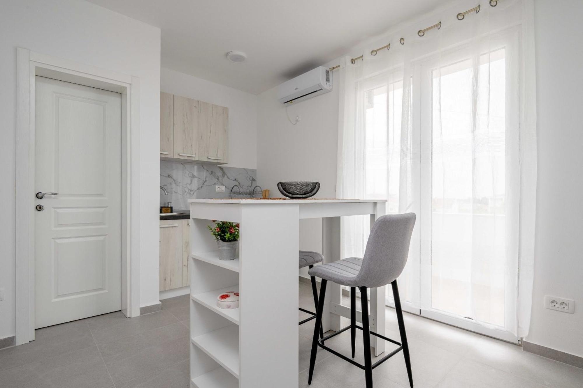Apartments Milivojevic Bar Phòng bức ảnh